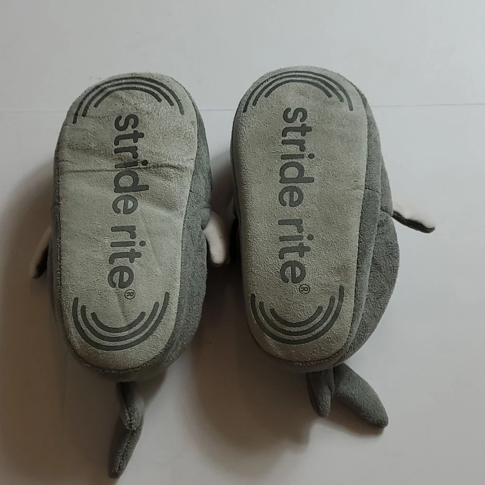Stride Rite gray shark slippers